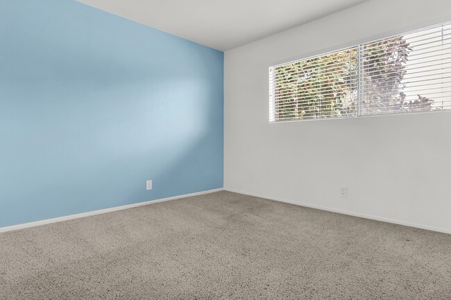 Building Photo - 95 Rockwood