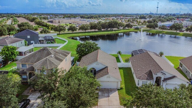 Building Photo - 10815 Lakeside Vista Dr