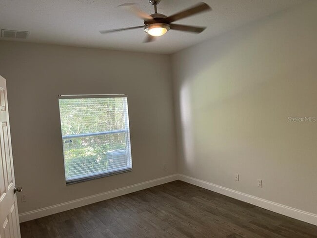 Building Photo - 16187 Old Ash Loop