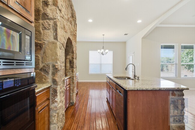 Building Photo - 15105 General Williamson Dr