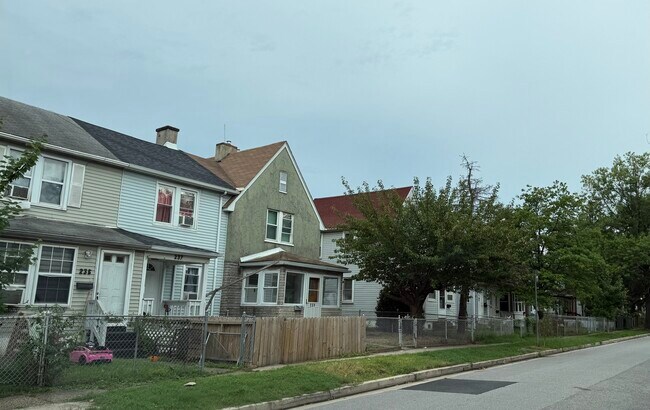 Building Photo - 239 St Helena Ave