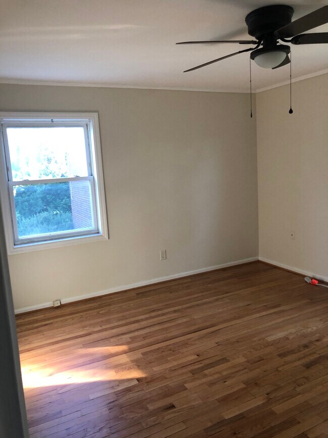 Building Photo - 2036 Westfield Terrace