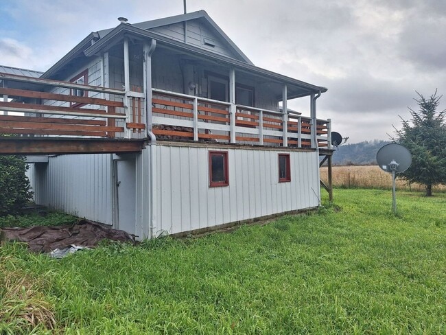 Building Photo - Countryside Living in Columbia County