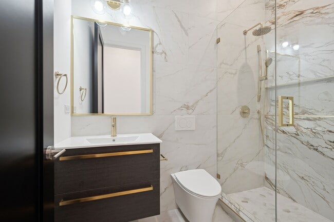 Building Photo - 9214 Washington St