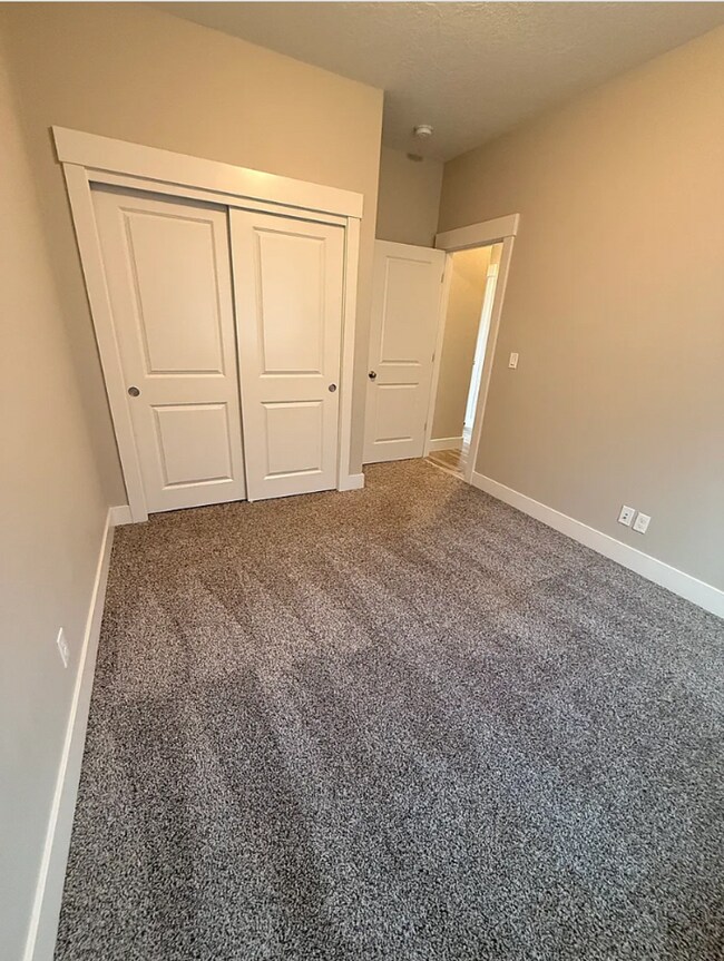 Building Photo - Modern Design Duplex