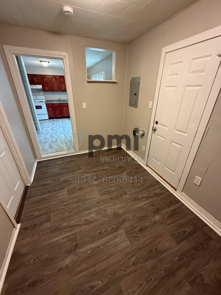 Building Photo - 9819 Bishop Ct