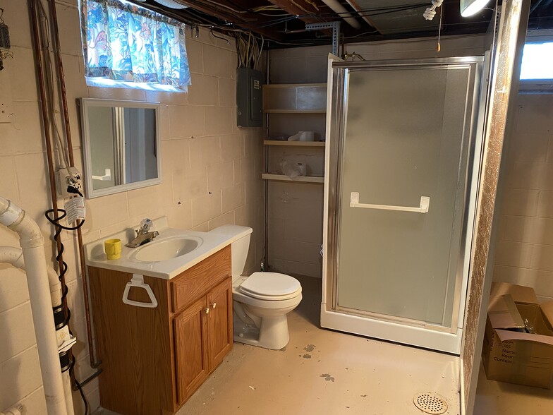 Building Photo - 2029 Austin Ln