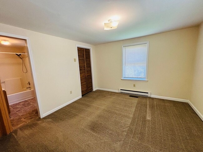 Building Photo - 1806 Brooksfield Rd