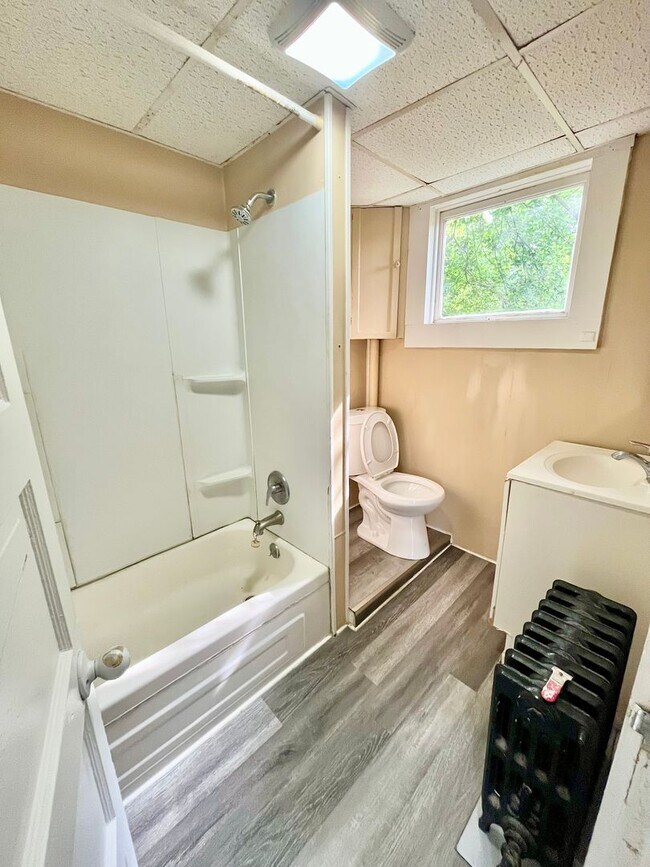 Building Photo - 2 Bedroom Single-Family Home in Bellefonte – Available August 1