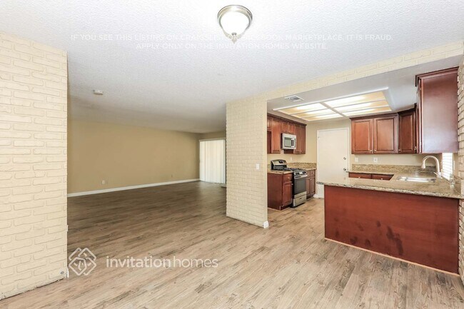Building Photo - 8770 Buckeye Ct