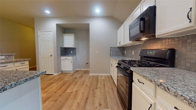 Building Photo - 1103 Sun Prairie Dr