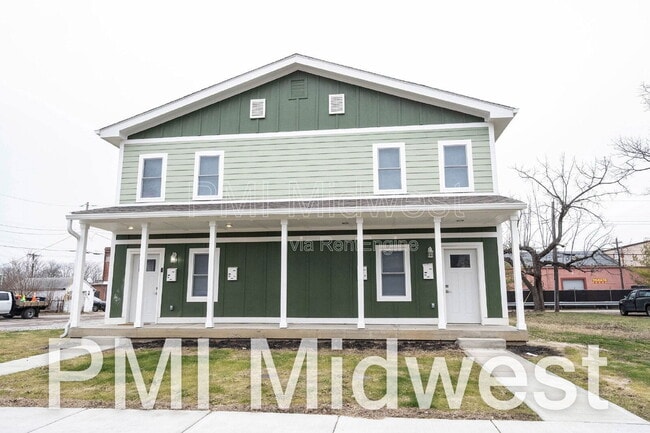 Building Photo - 20 Schiller St