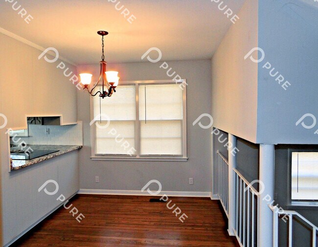 Building Photo - 1003 Heard Ct SE