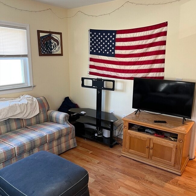 Building Photo - 18-20 Fleming St