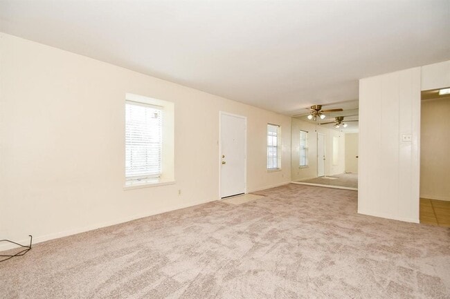 Building Photo - 9021 Gaylord Dr