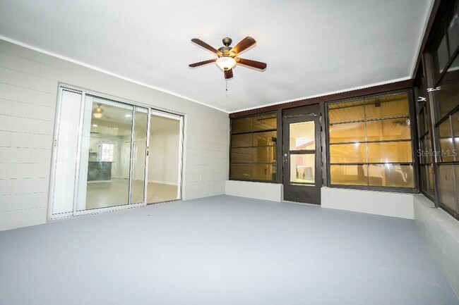 Building Photo - 124 Lakeview Dr