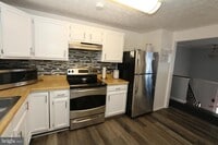 Building Photo - 6512 Cricket Pl