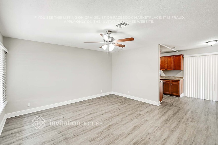 Building Photo - 530 S 13th Pl