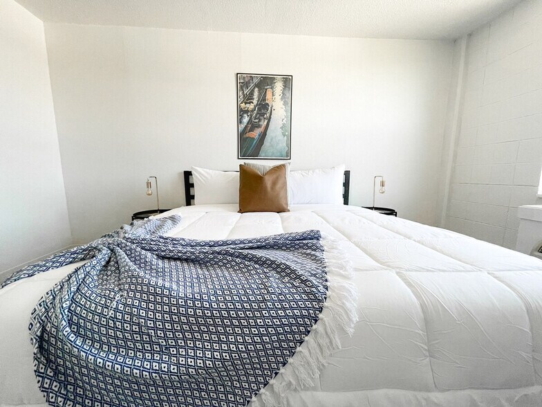 Building Photo - 2515 Burnet Ave