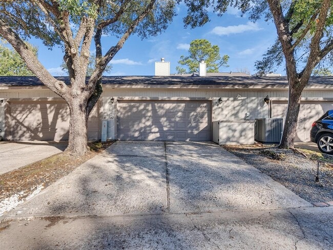 Building Photo - 656 N Eldridge Pkwy