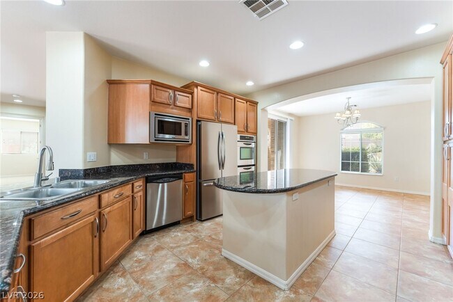 Building Photo - 224 Uccello Dr
