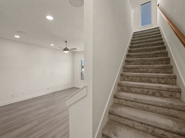 Building Photo - 1733 W Cantey St