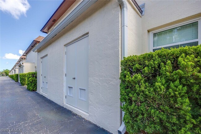 Building Photo - 1155 Sandpiper St