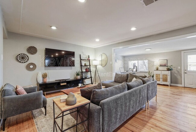 Building Photo - 2484 Pierce St