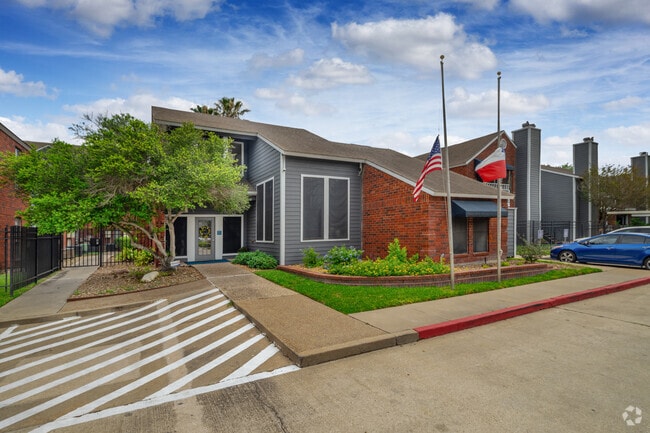 Building Photo - Chandler's Mill