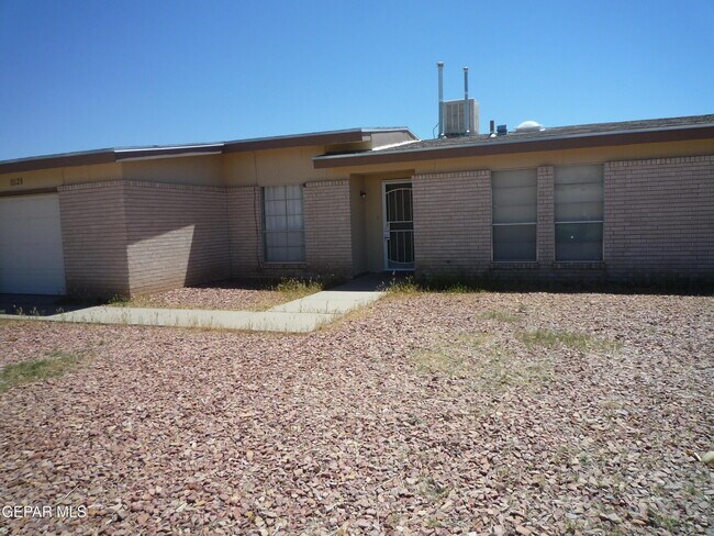 Primary Photo - 11128 Wharf Cove Dr