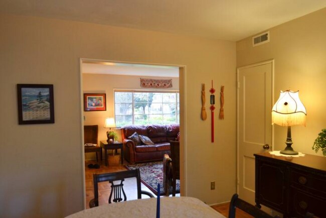 Building Photo - 5394 Village Grn