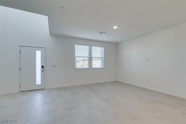 Building Photo - 302 Walsh Peak Ave