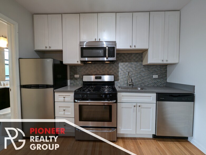 Building Photo - 2832 W Palmer St