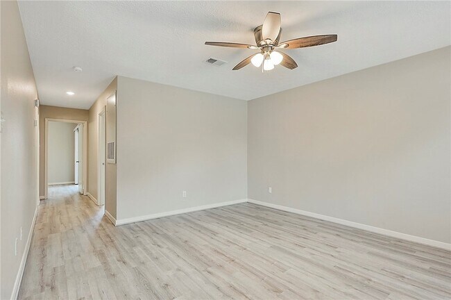 Building Photo - 805 San Benito Dr