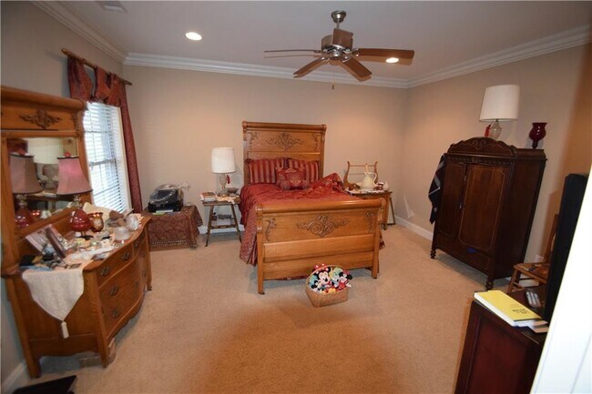 Building Photo - 983 Starr Ct