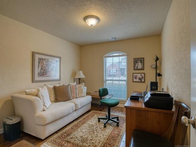 Building Photo - 10724 Masters Cir