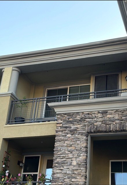Building Photo - 5084 Plaza Promenade