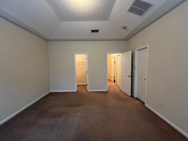Building Photo - Available Now! Cornerstone of Watermill 3/...