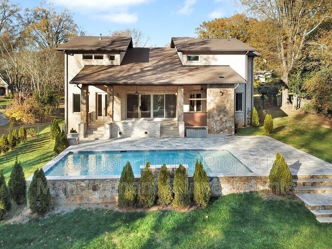 Building Photo - 2011 Sharon Ave