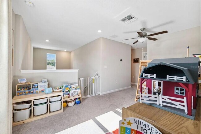 Building Photo - 10345 Shady Preserve Dr