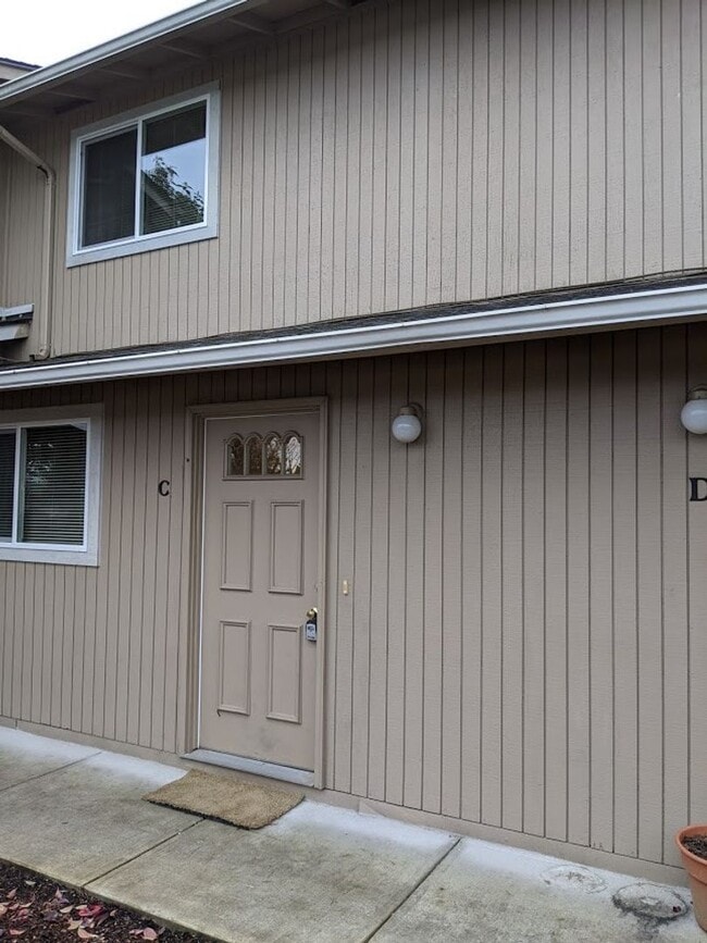 Building Photo - Newly Renovated 2-Bedroom, 1.5-Bath Apartment with Private Patio and On Site Laundry!