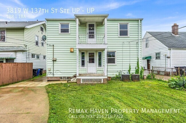 Building Photo - 3819 W 137th St