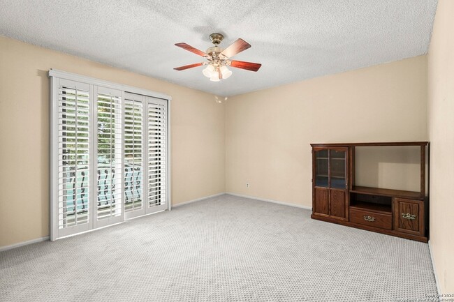 Building Photo - 162 Amistad Blvd