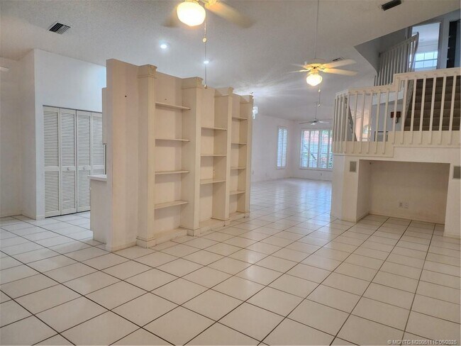 Building Photo - 2132 Augusta Trace
