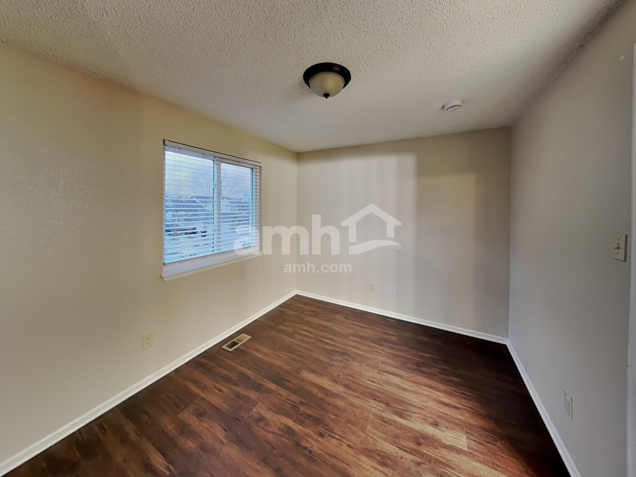 Building Photo - 12032 Forest St