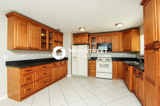 Building Photo - 3 Bedroom Pet-Friendly Home in Vero Beach, FL with Main Street Renewal