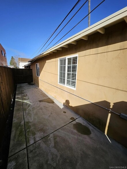 Building Photo - 520 Glover Ave