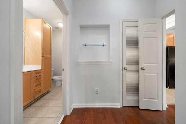 Building Photo - 400 17th St NW