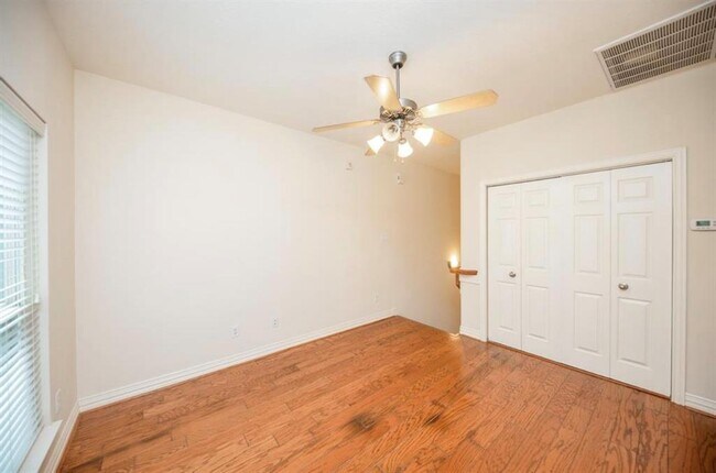 Building Photo - 7103 Windwater Lagoon Dr