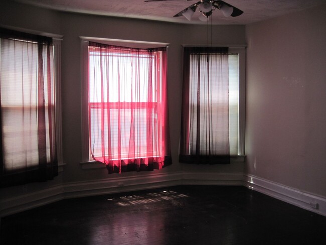 Building Photo - 2609 N Maryland Ave
